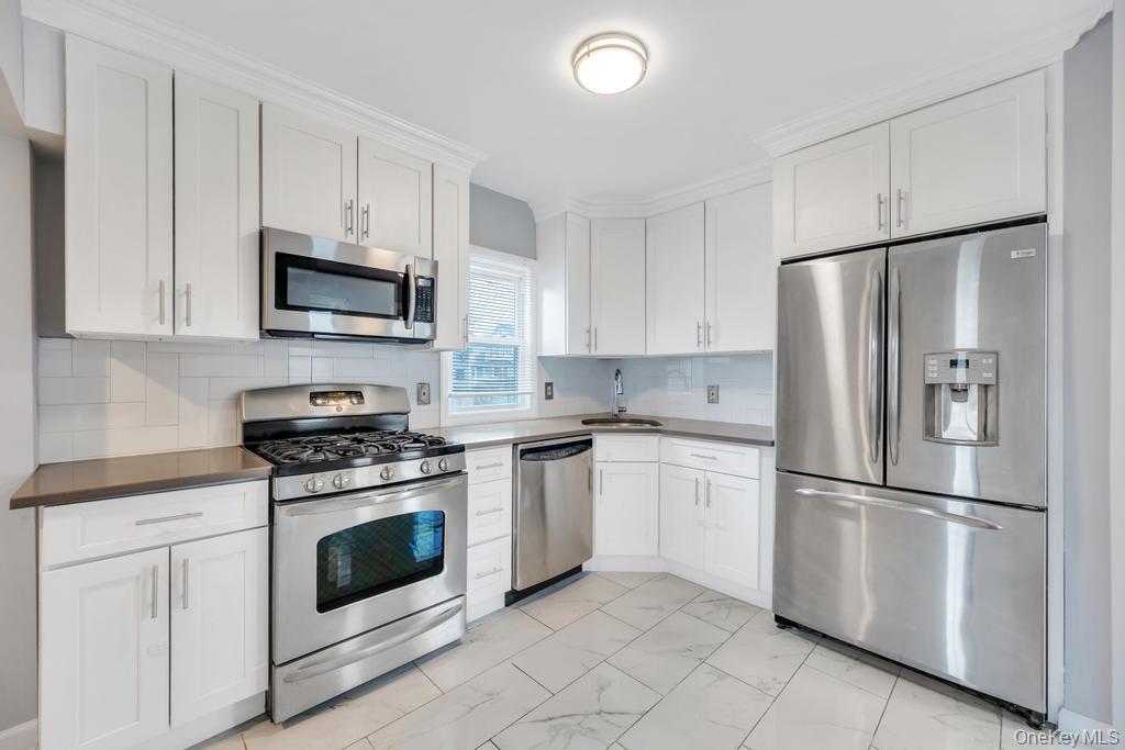 Single Family Mirin  Nassau County, NY 11575, MLS-959465-20