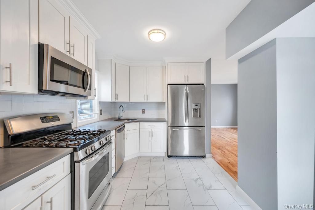 Single Family Mirin  Nassau County, NY 11575, MLS-959465-21