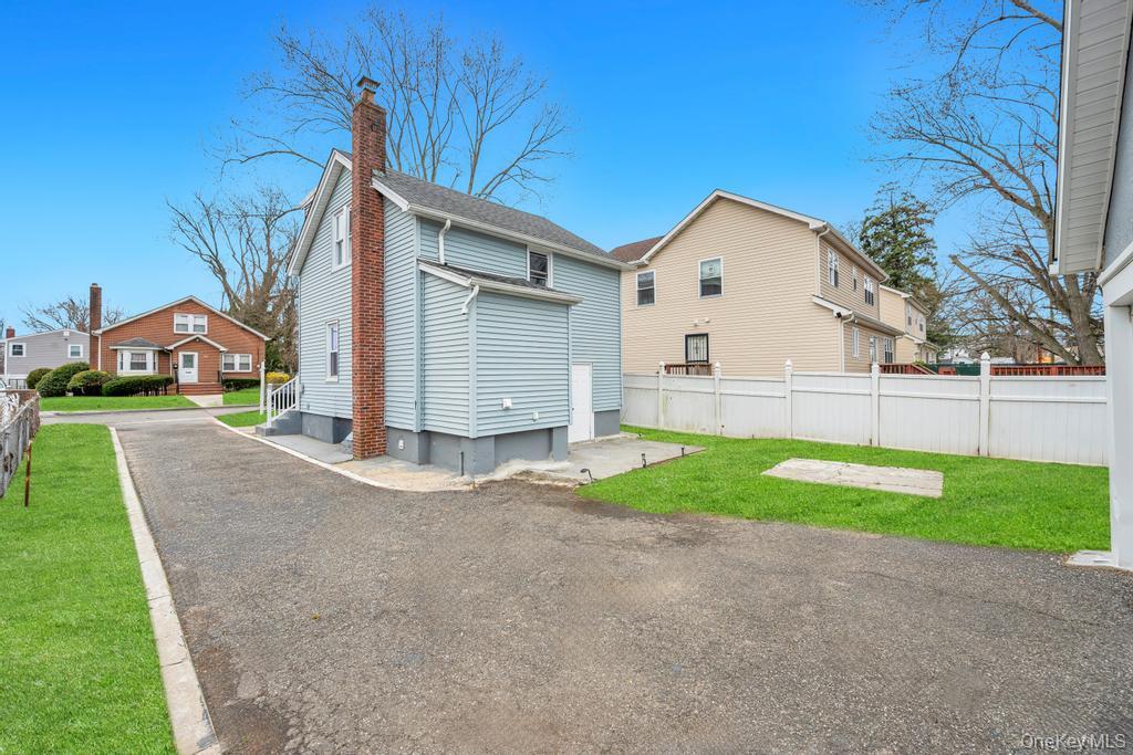 Single Family Mirin  Nassau County, NY 11575, MLS-959465-7