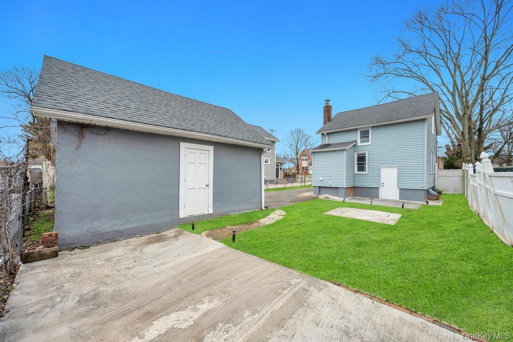 Single Family Mirin  Nassau County, NY 11575, MLS-959465-8