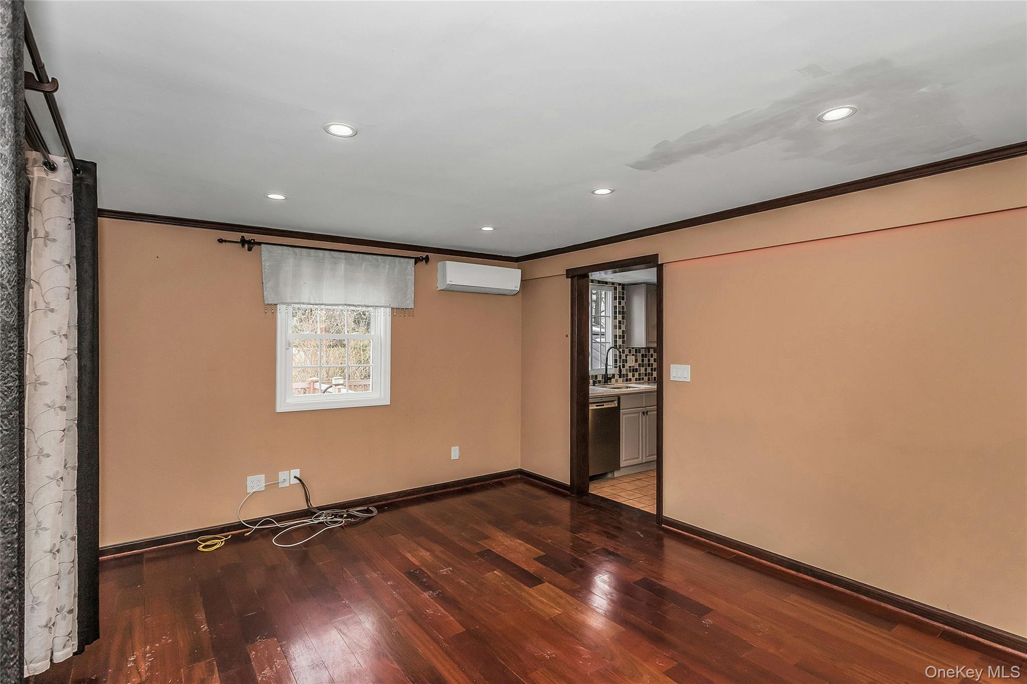 Single Family Jerusalem  Nassau County, NY 11801, MLS-959473-12