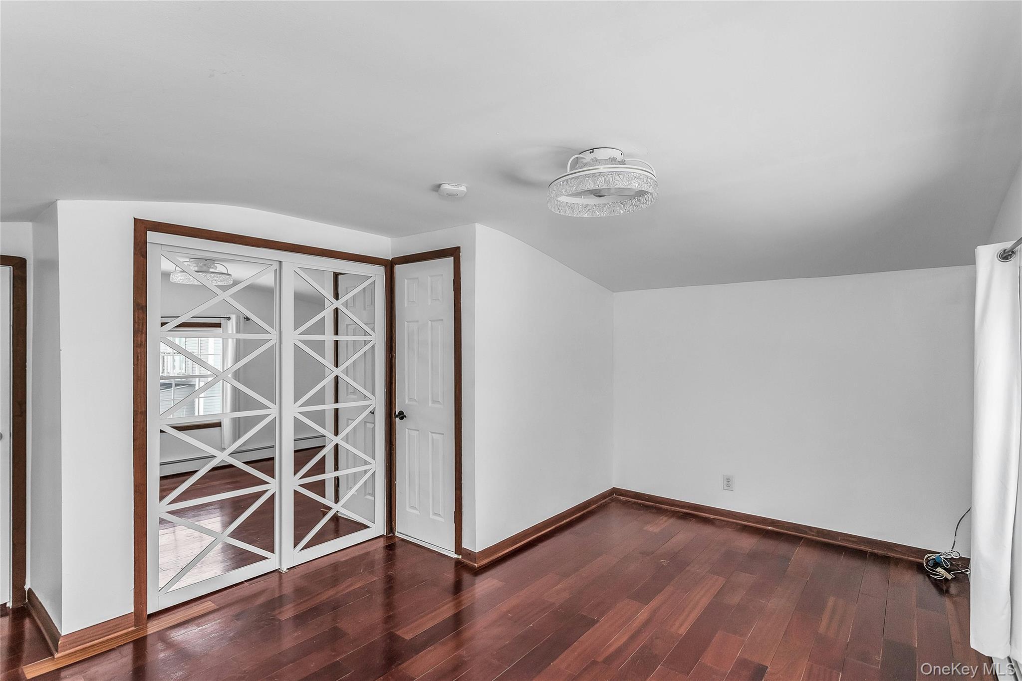 Single Family Jerusalem  Nassau County, NY 11801, MLS-959473-16