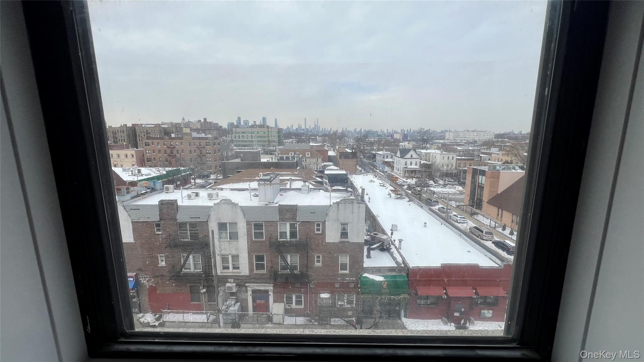 Condo 39th  Queens, NY 11377, MLS-959536-8