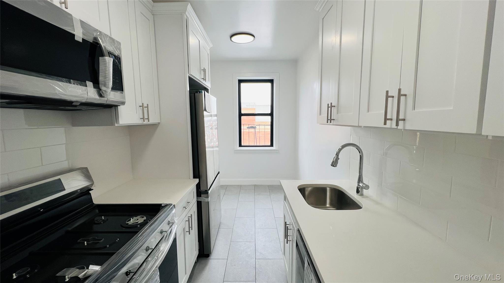 Condo 39th  Queens, NY 11377, MLS-959541-5