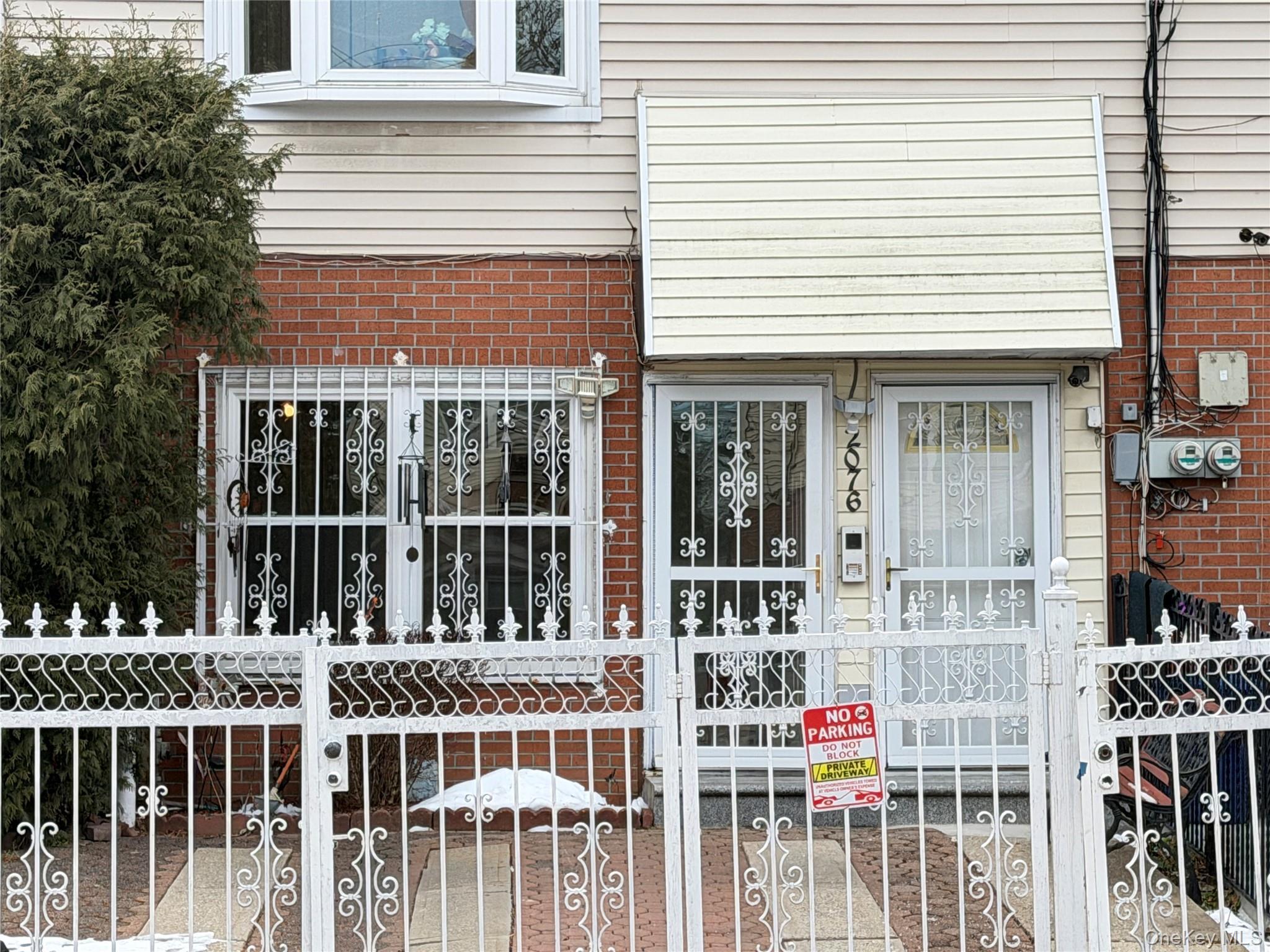 Single Family Caesar  Bronx, NY 10473, MLS-959567-3
