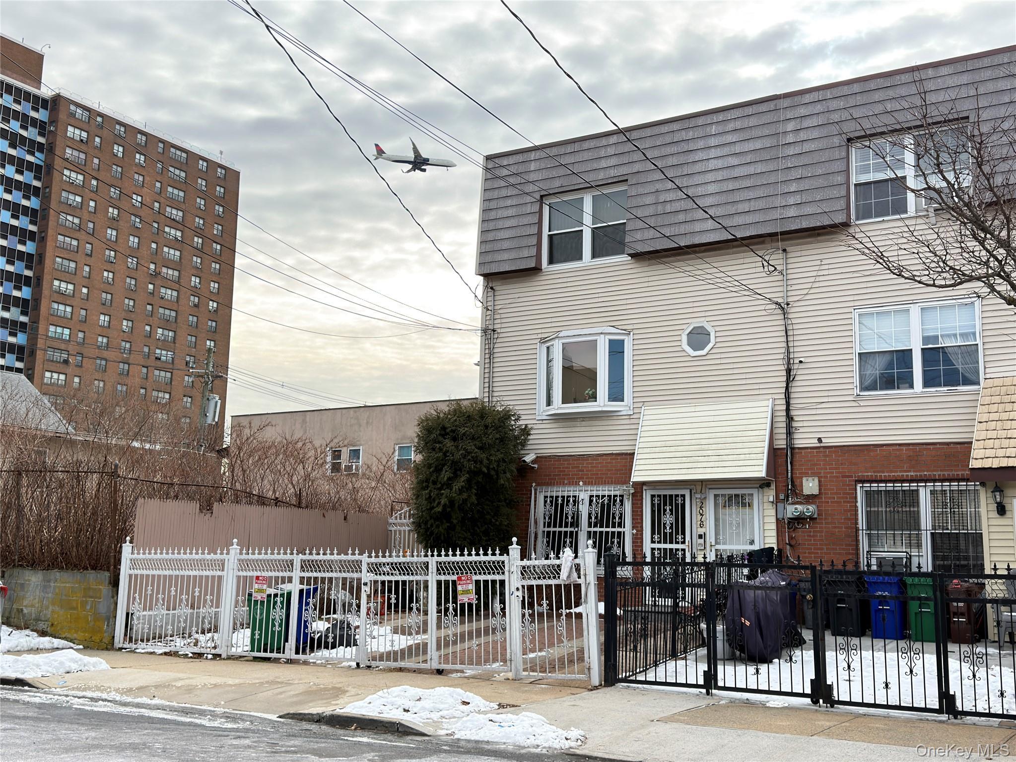Single Family Caesar  Bronx, NY 10473, MLS-959567-5