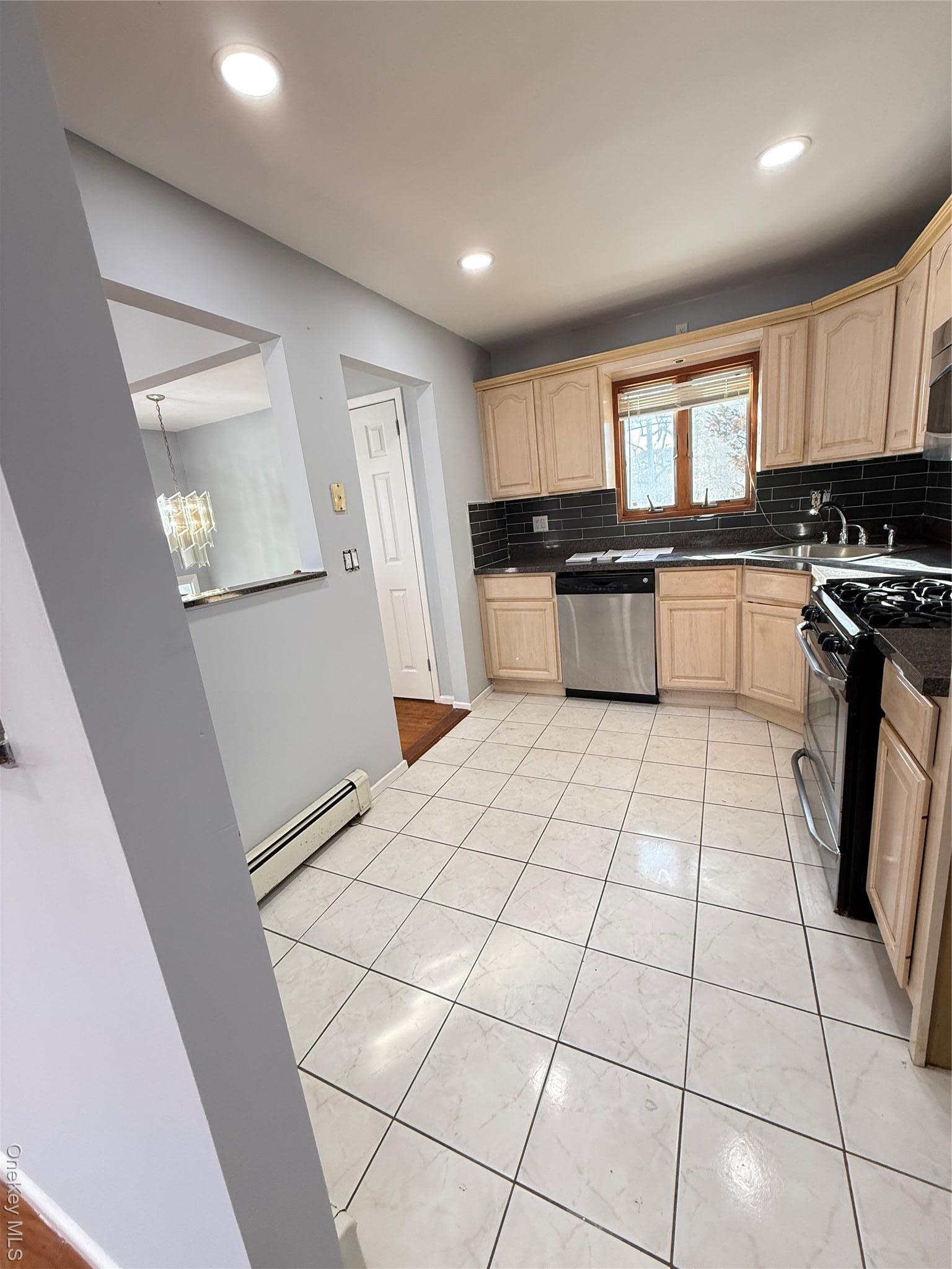 Single Family Steele  Nassau County, NY 11510, MLS-959569-10