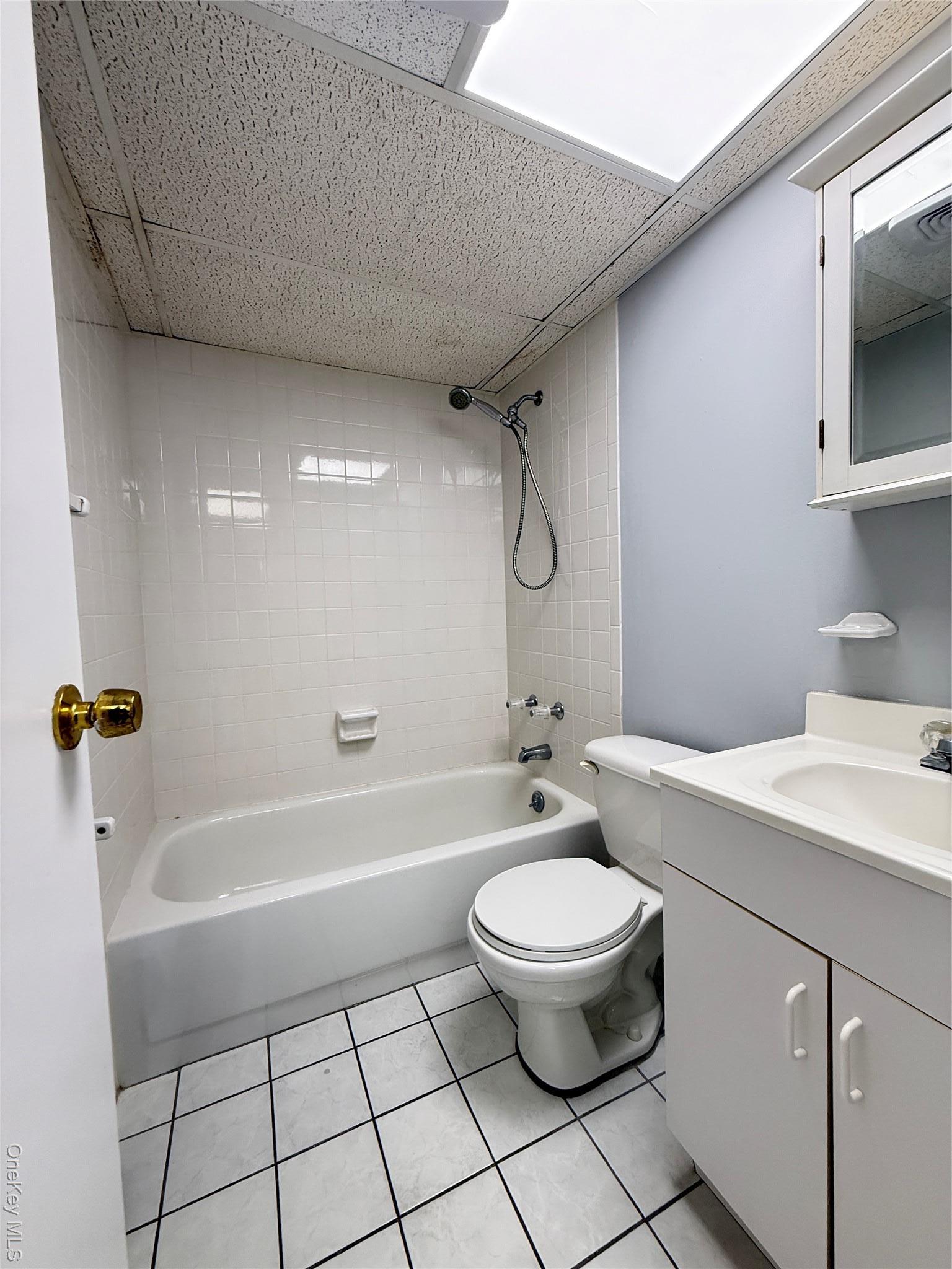 Single Family Steele  Nassau County, NY 11510, MLS-959569-29