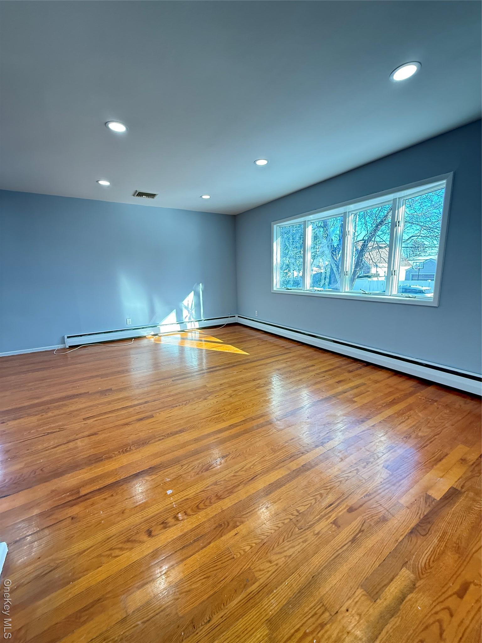 Single Family Steele  Nassau County, NY 11510, MLS-959569-6