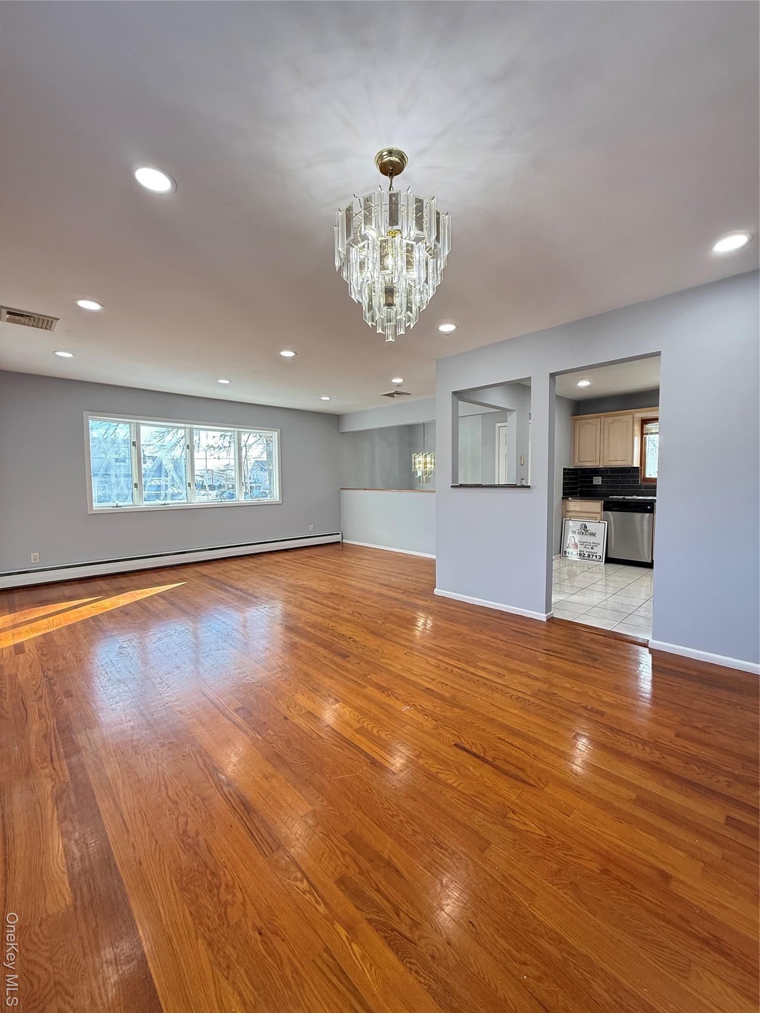 Single Family Steele  Nassau County, NY 11510, MLS-959569-8