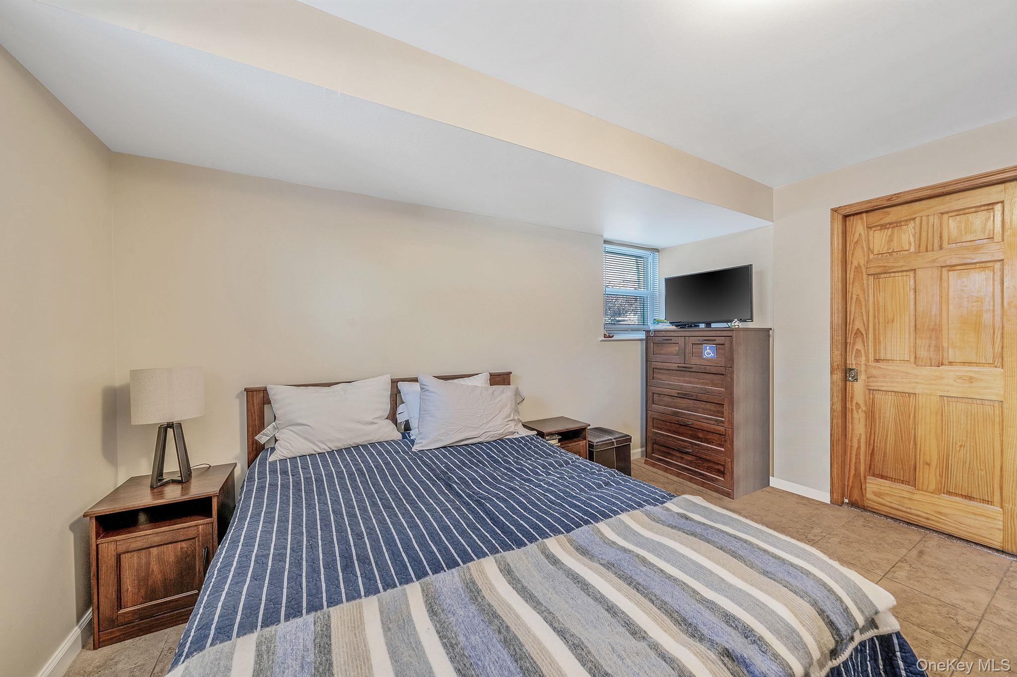 Single Family Whitestone  Queens, NY 11357, MLS-959617-23