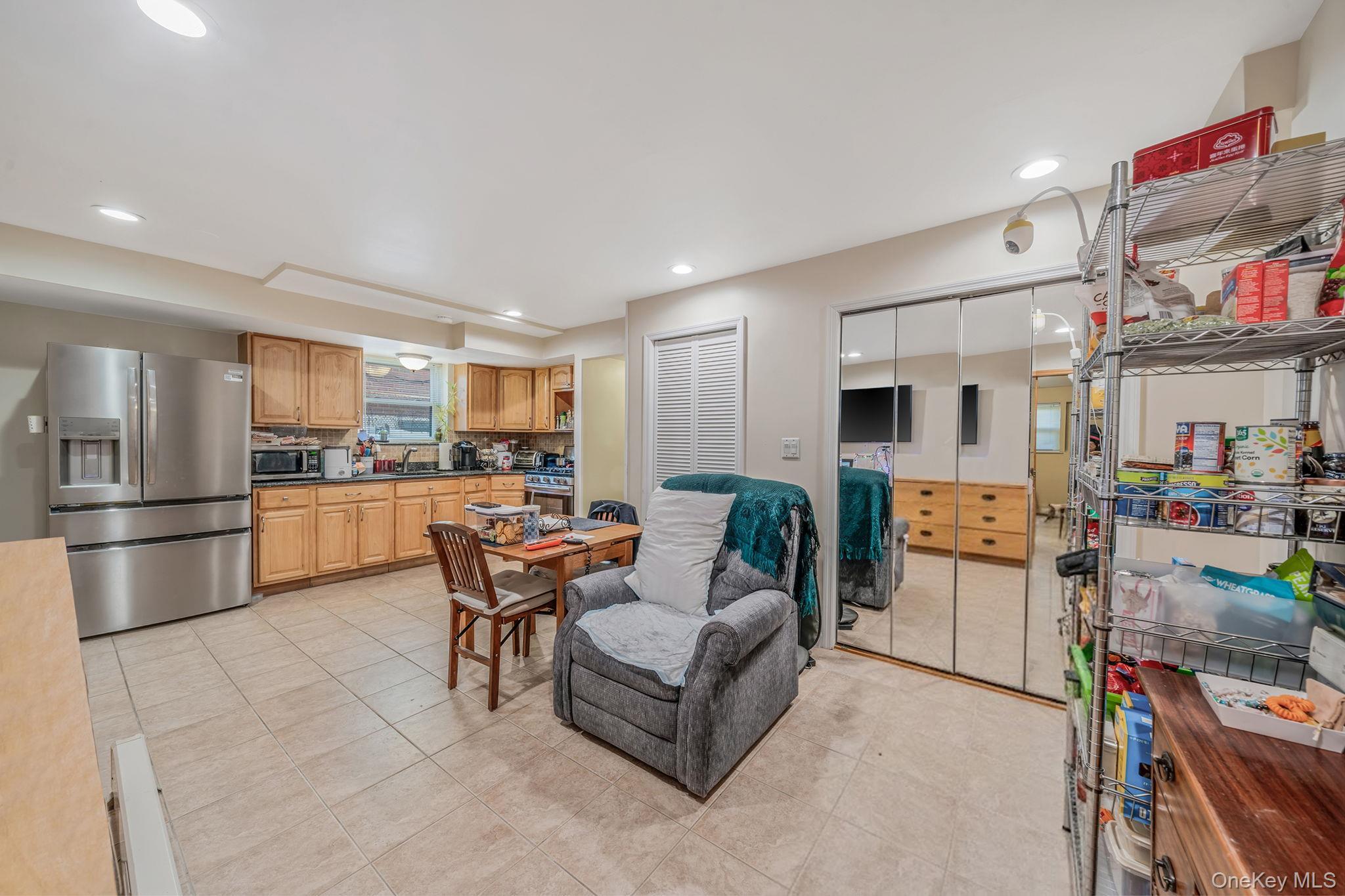 Single Family Whitestone  Queens, NY 11357, MLS-959617-25