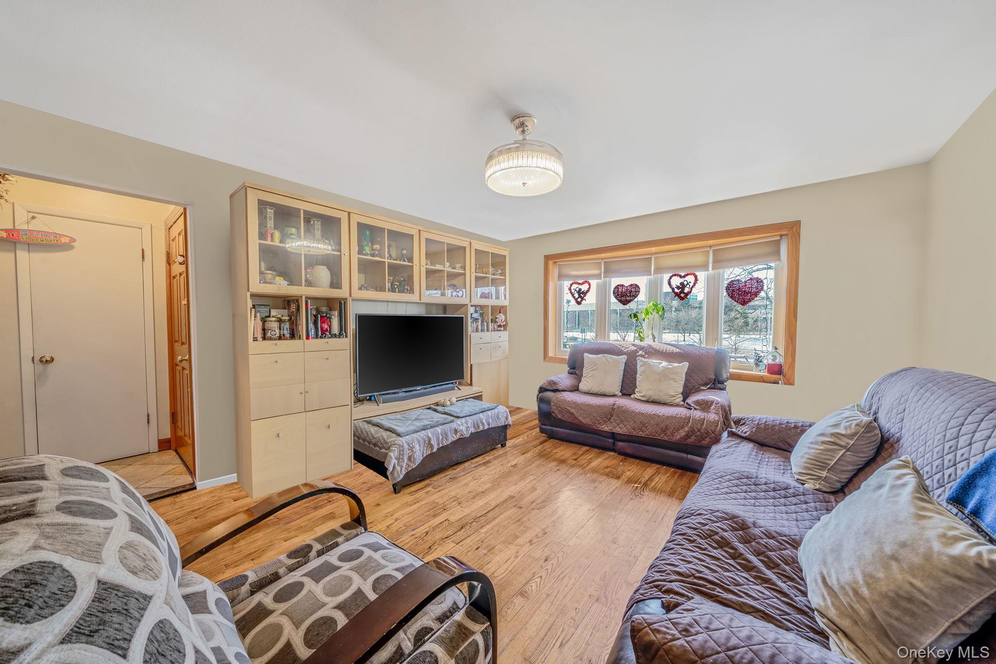 Single Family Whitestone  Queens, NY 11357, MLS-959617-4