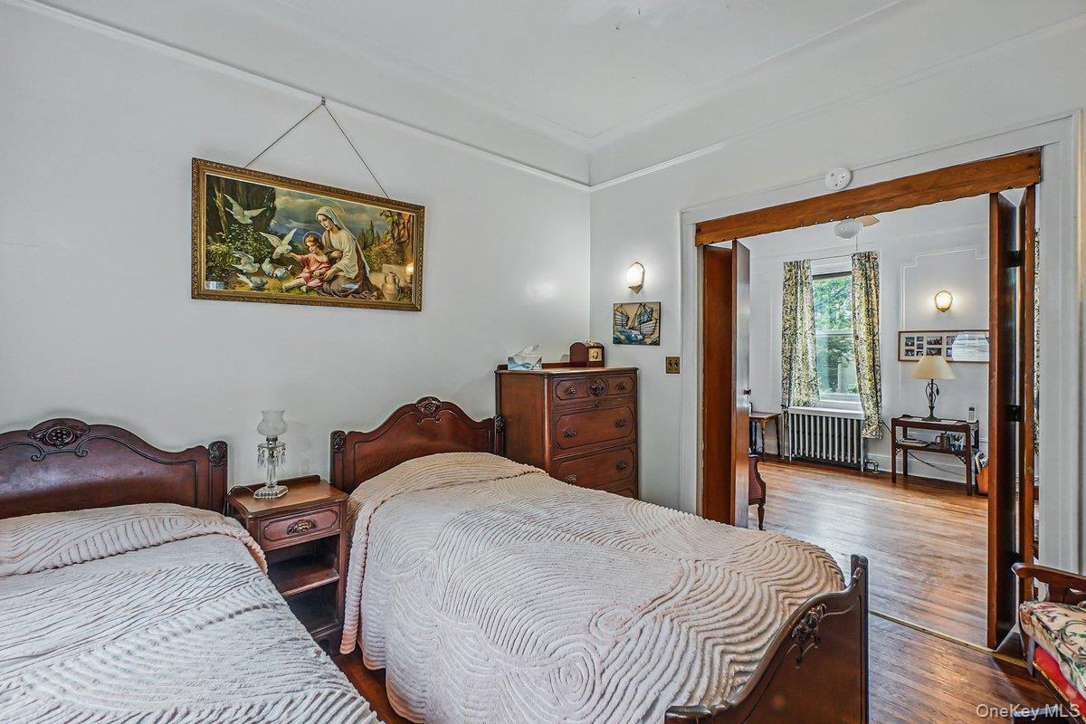 Single Family Hazen  Queens, NY 11370, MLS-959618-14