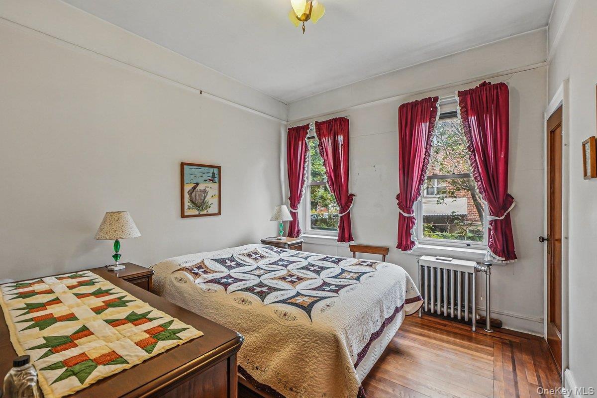 Single Family Hazen  Queens, NY 11370, MLS-959618-20