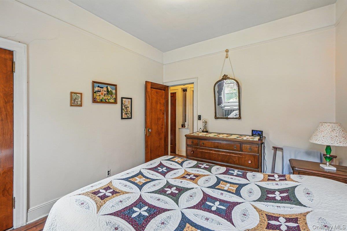 Single Family Hazen  Queens, NY 11370, MLS-959618-21