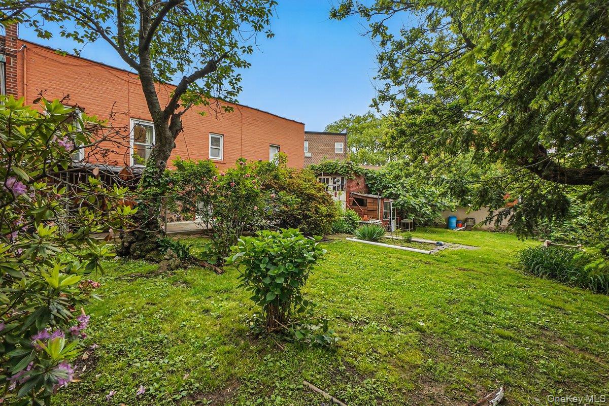 Single Family Hazen  Queens, NY 11370, MLS-959618-3