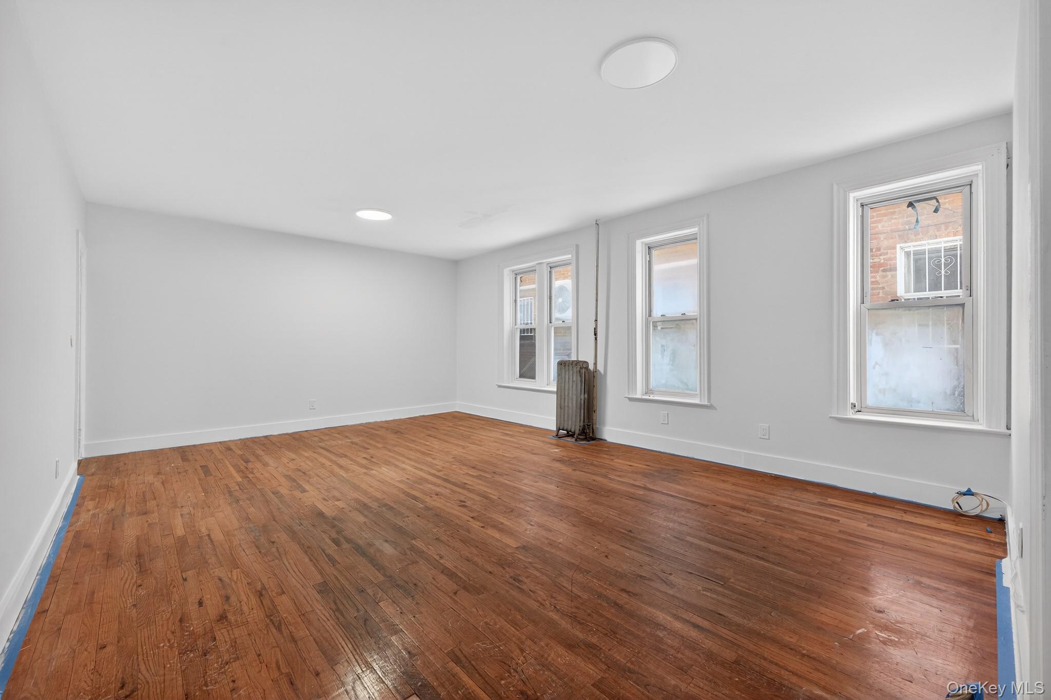 Single Family Hemlock  Brooklyn, NY 11208, MLS-959628-3