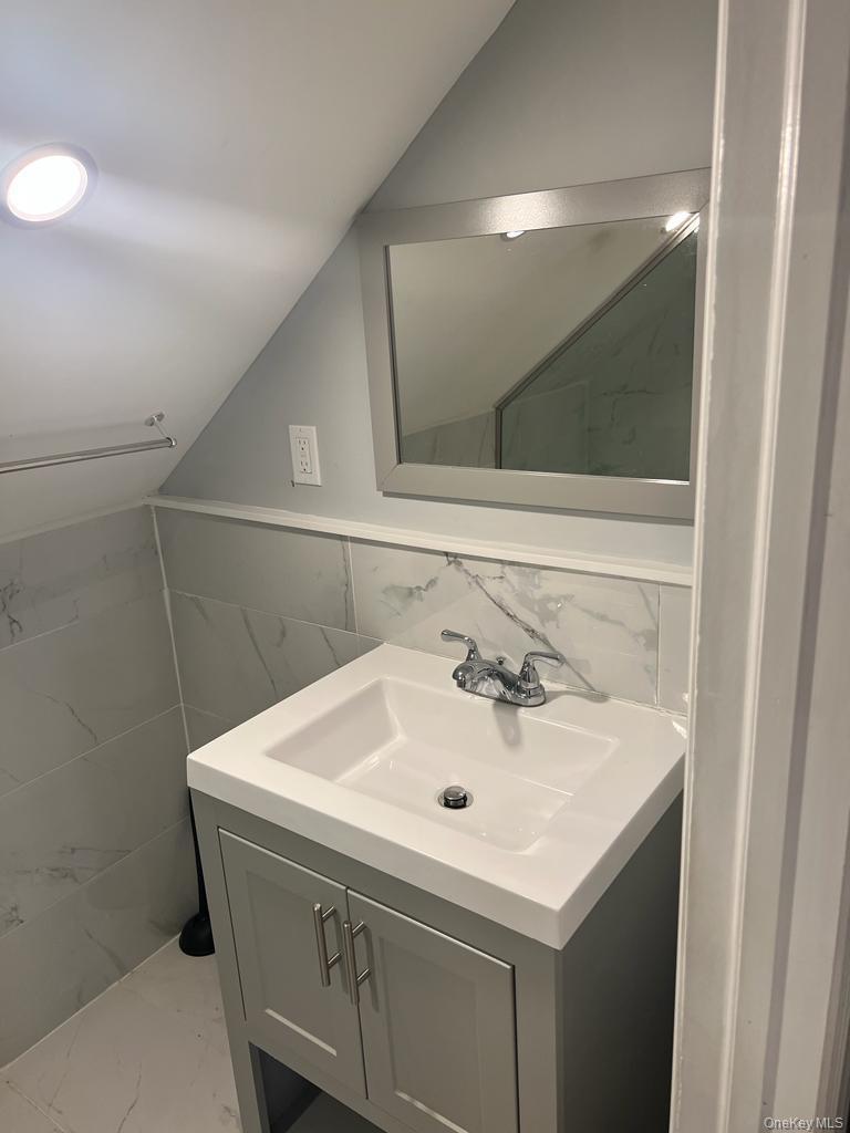 Single Family Brinkerhoff  Queens, NY 11412, MLS-959650-16