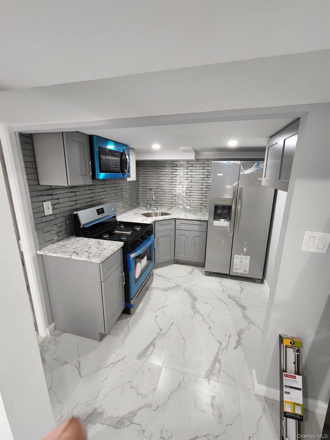 Single Family Brinkerhoff  Queens, NY 11412, MLS-959650-21