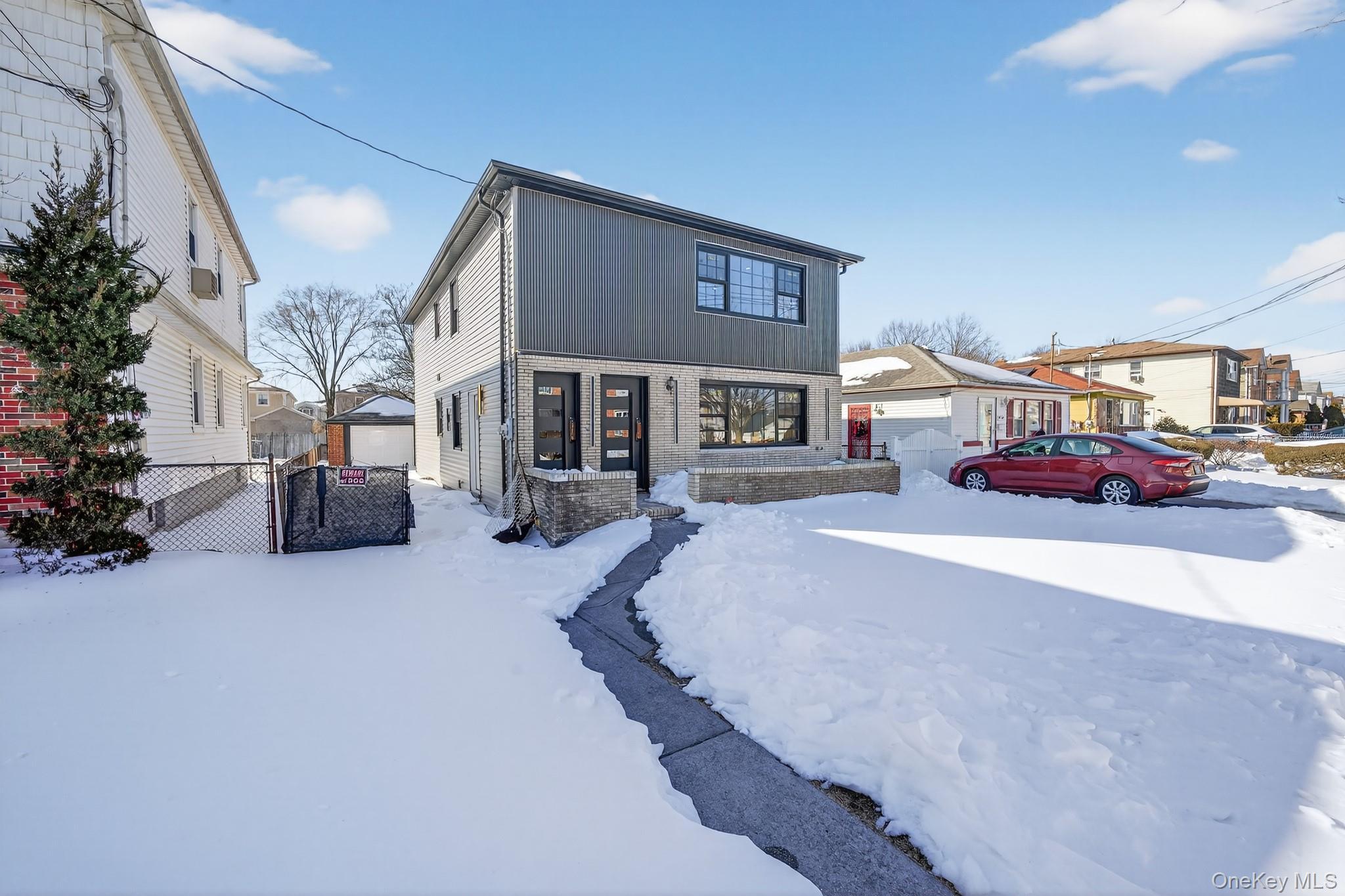 Single Family Huxley  Queens, NY 11422, MLS-959670-13