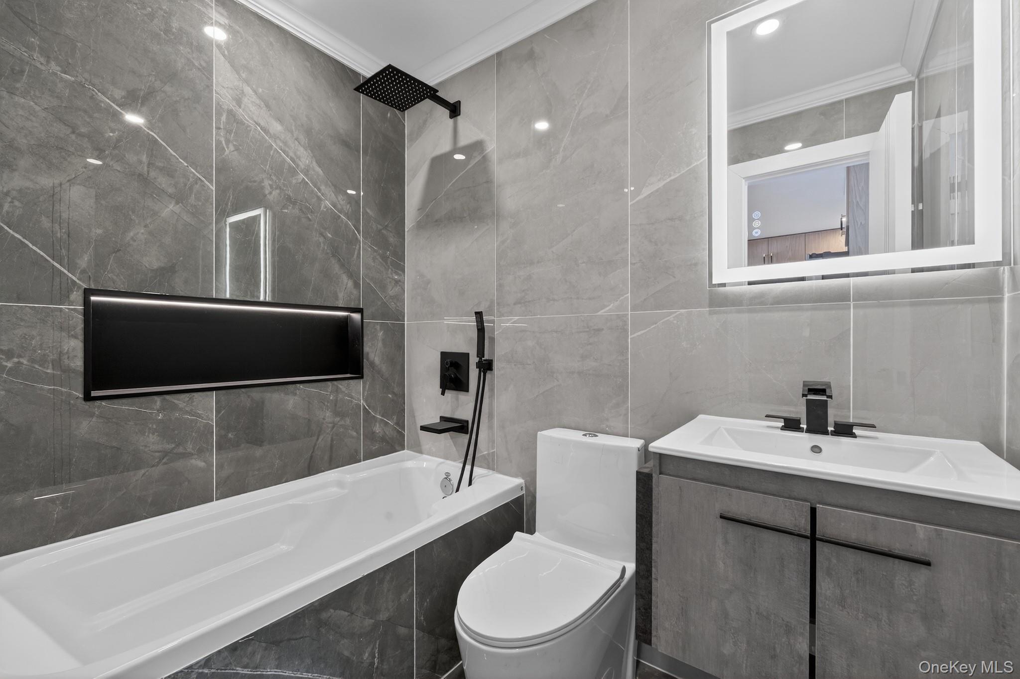 Single Family Huxley  Queens, NY 11422, MLS-959670-7