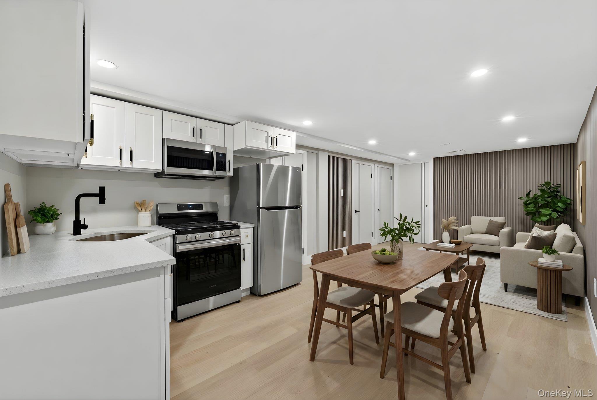 Single Family Huxley  Queens, NY 11422, MLS-959670-8