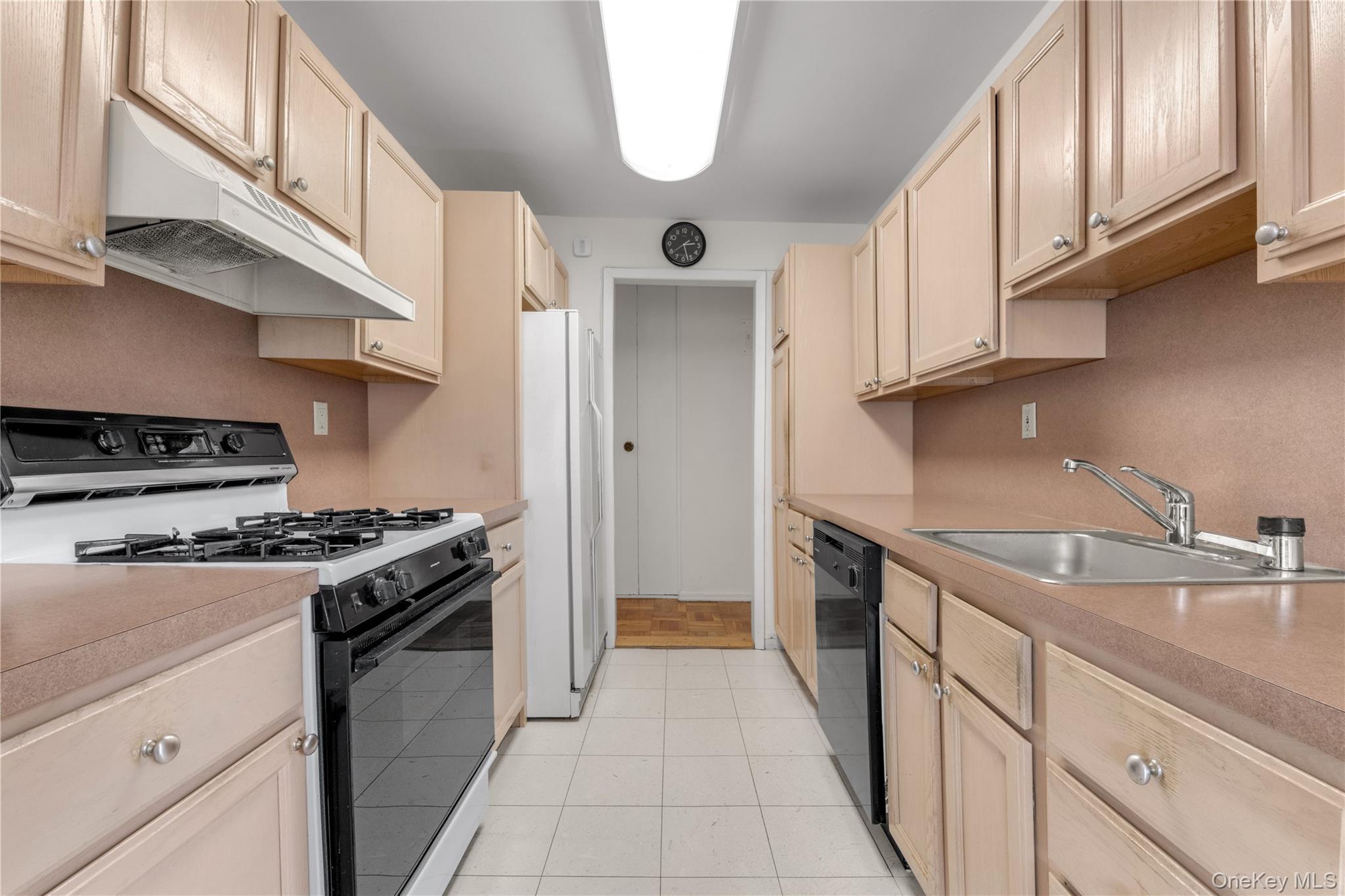 Coop 211 Queens, NY 11360, MLS-959690-7