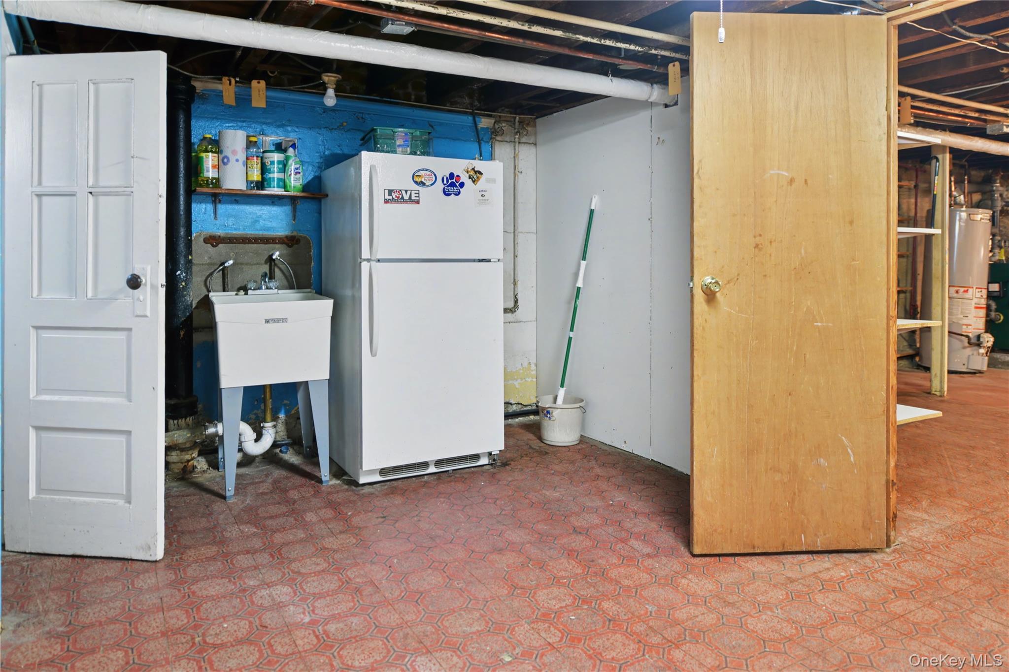 Single Family 77th  Queens, NY 11379, MLS-959704-21