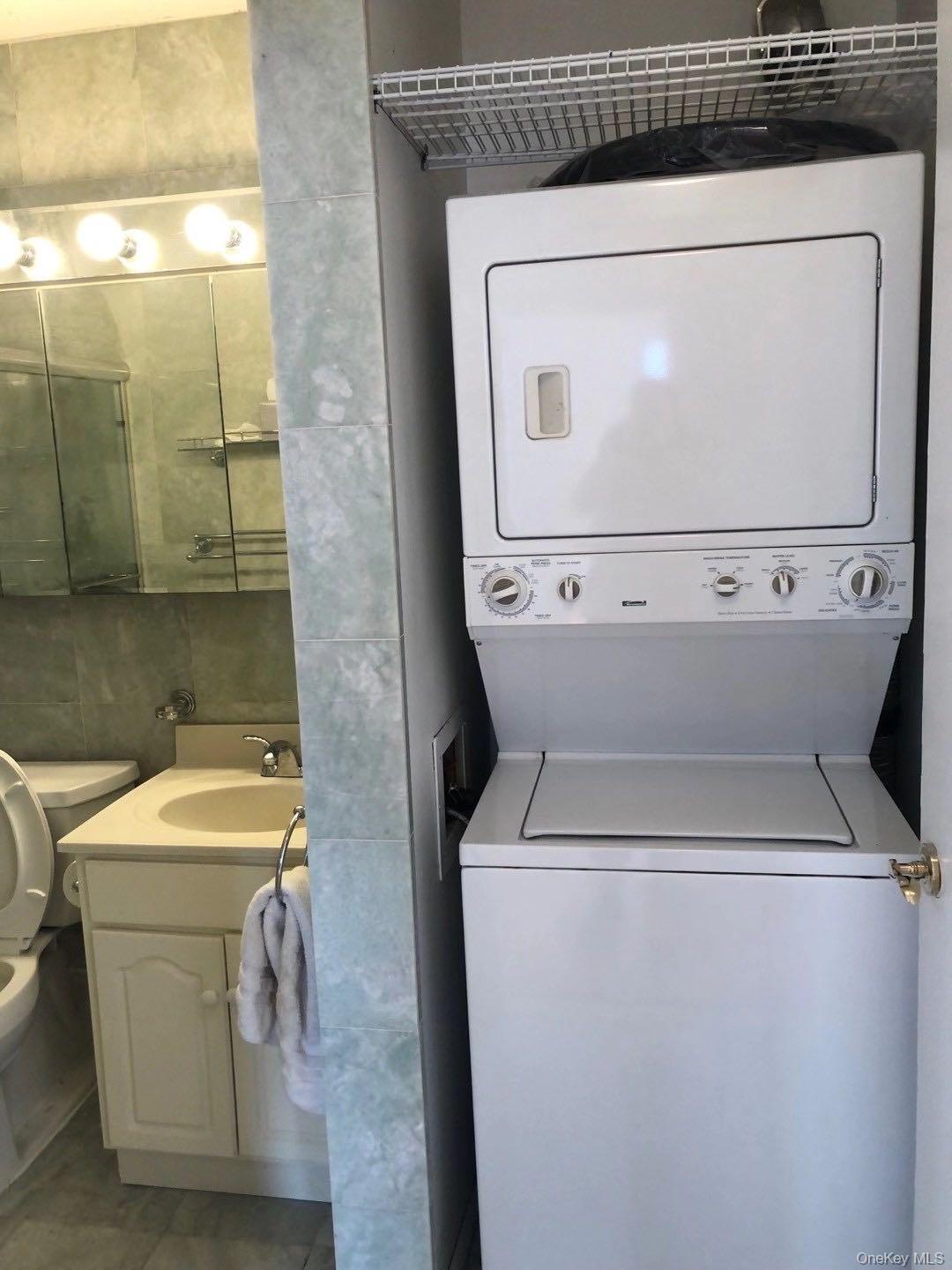 Condo Union  Queens, NY 11354, MLS-959707-10