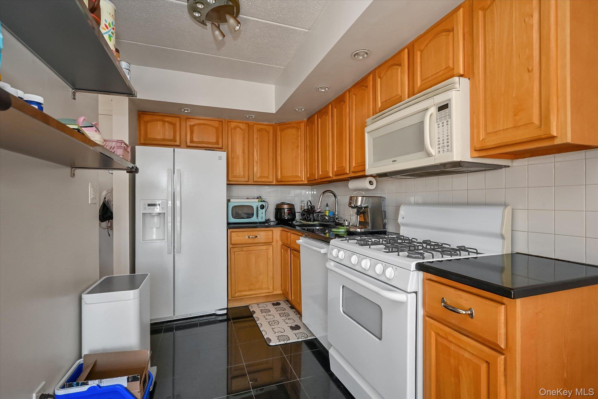 Condo Union  Queens, NY 11354, MLS-959707-7