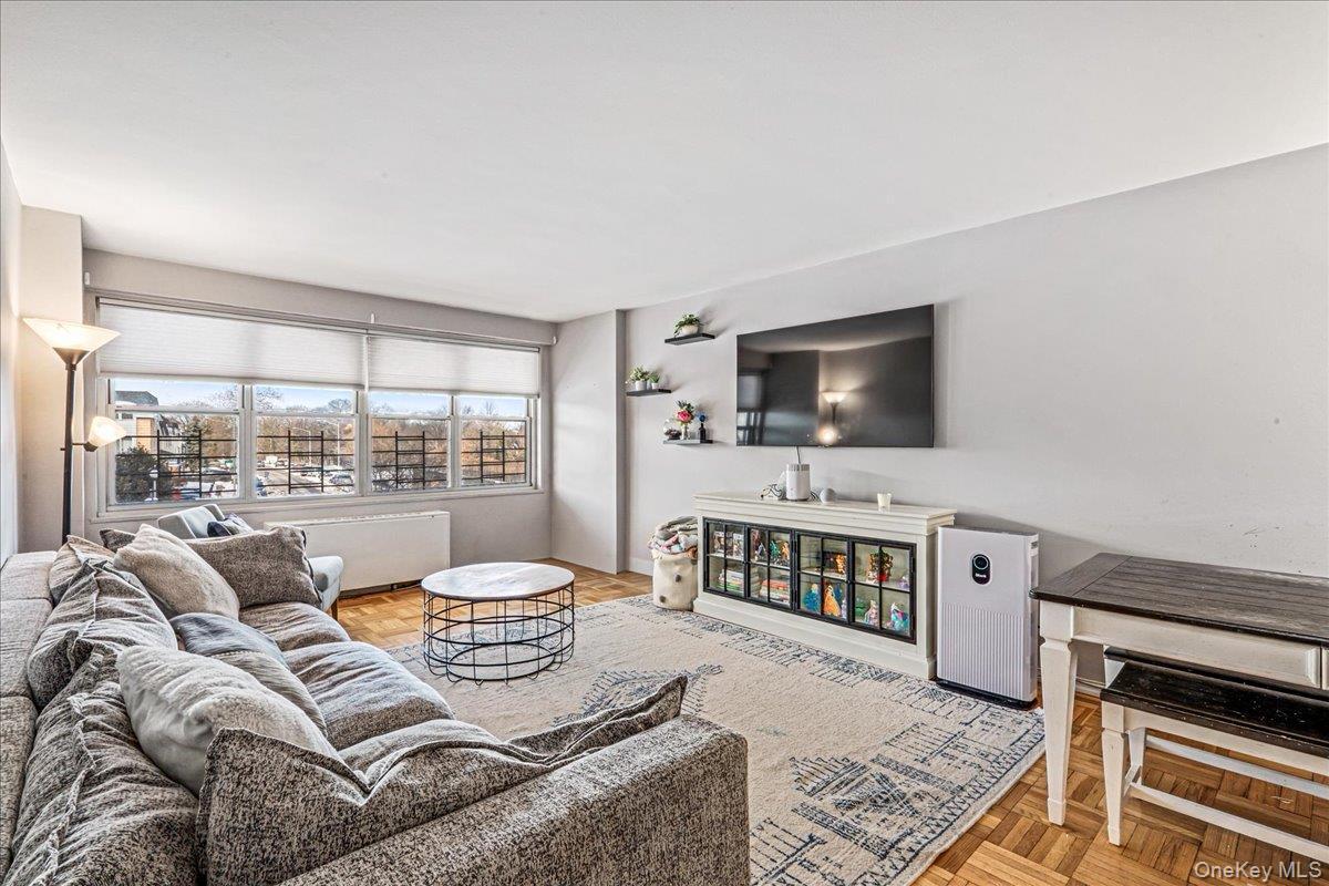 Coop 215th  Queens, NY 11360, MLS-959741-2