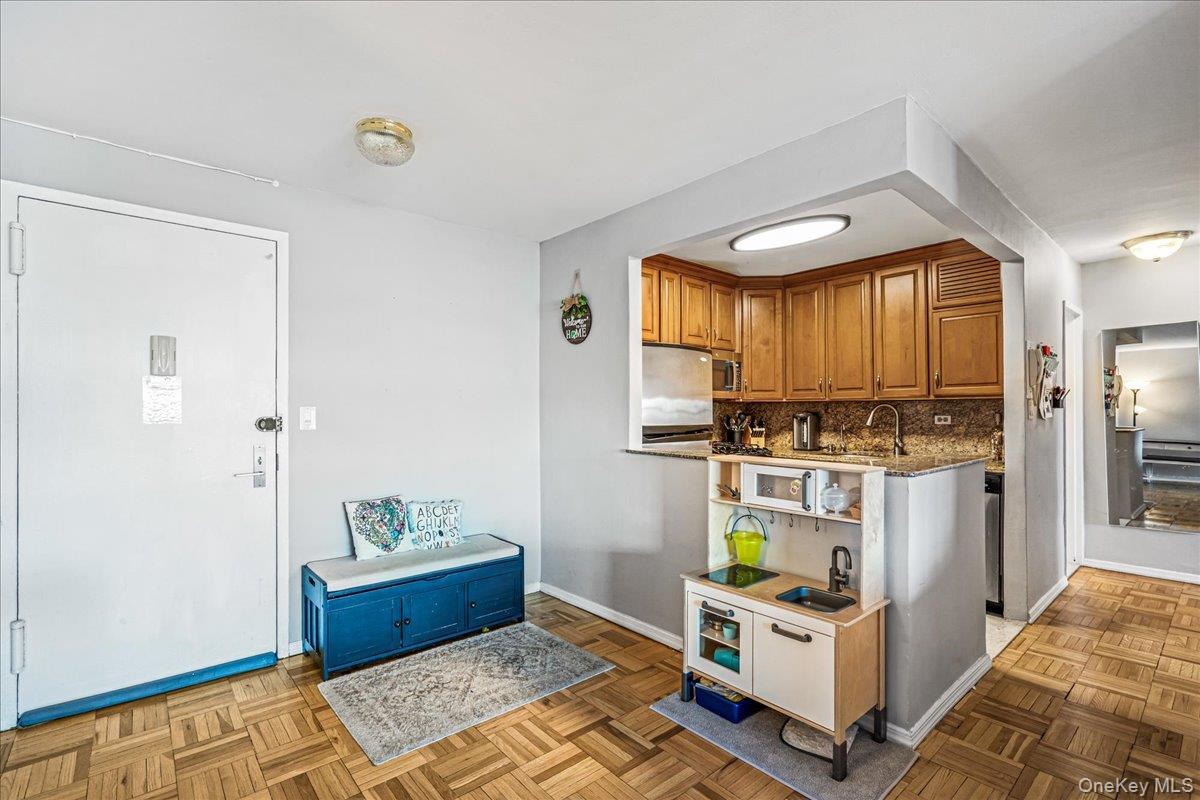 Coop 215th  Queens, NY 11360, MLS-959741-5