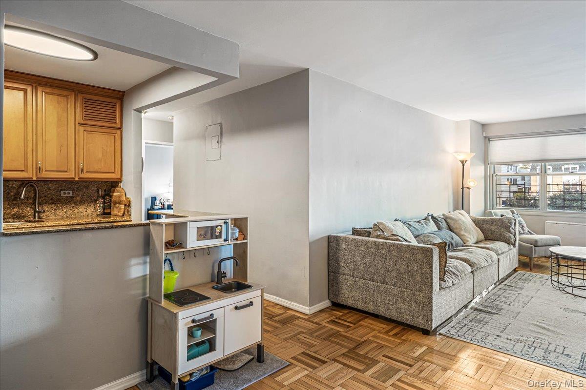 Coop 215th  Queens, NY 11360, MLS-959741-6