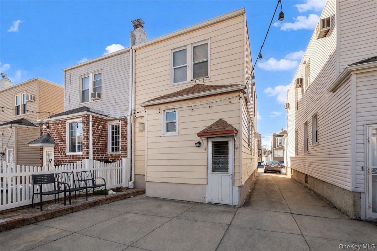 Single Family 69th  Queens, NY 11385, MLS-959750-25