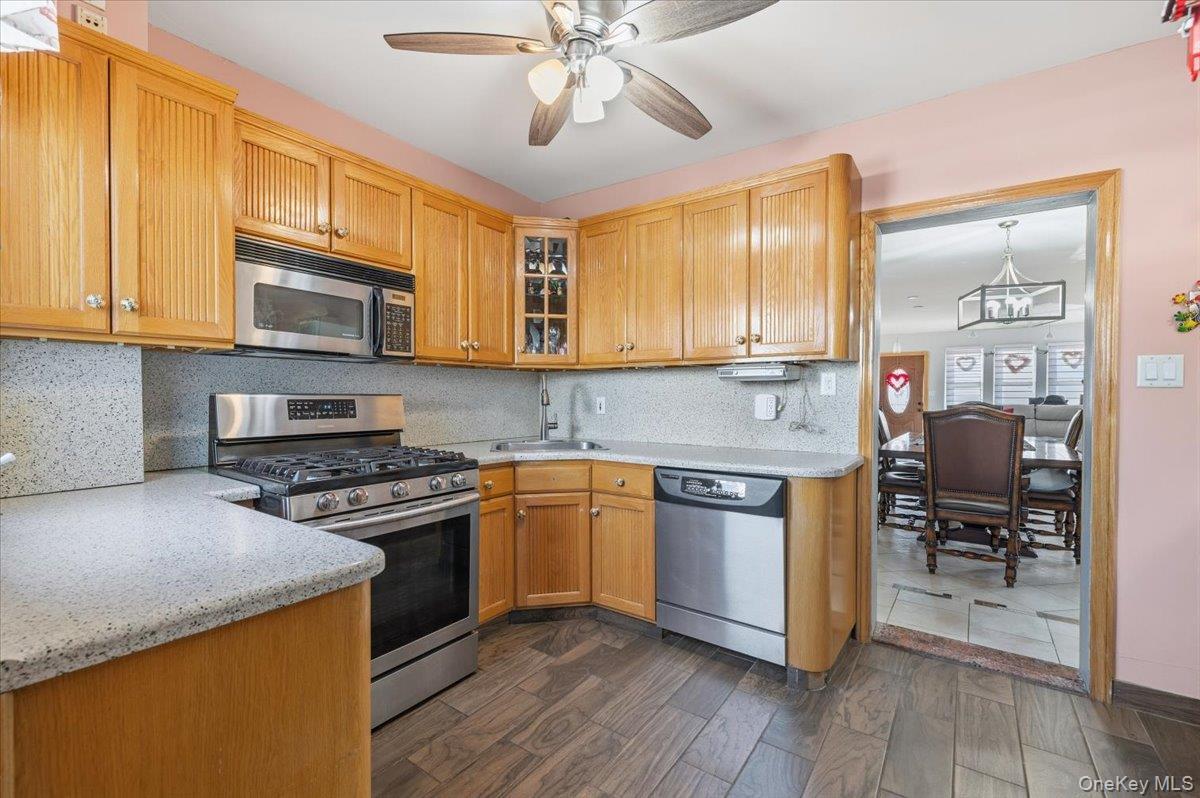 Single Family 69th  Queens, NY 11385, MLS-959750-8