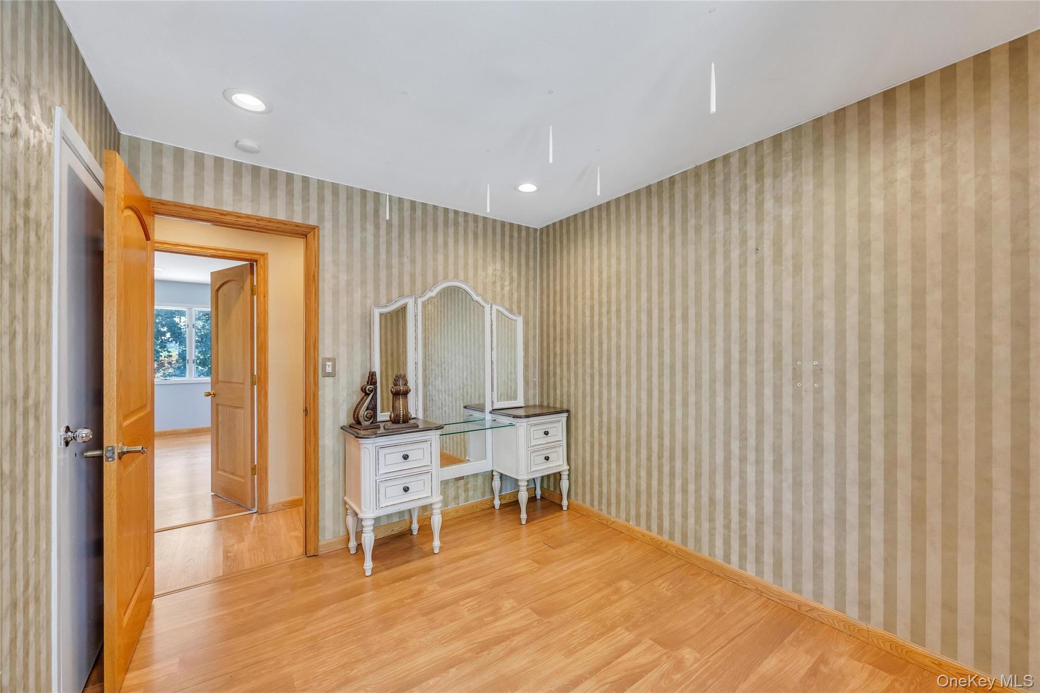 Single Family Valley Greens Drive Nassau County, NY 11581, MLS-959805-25