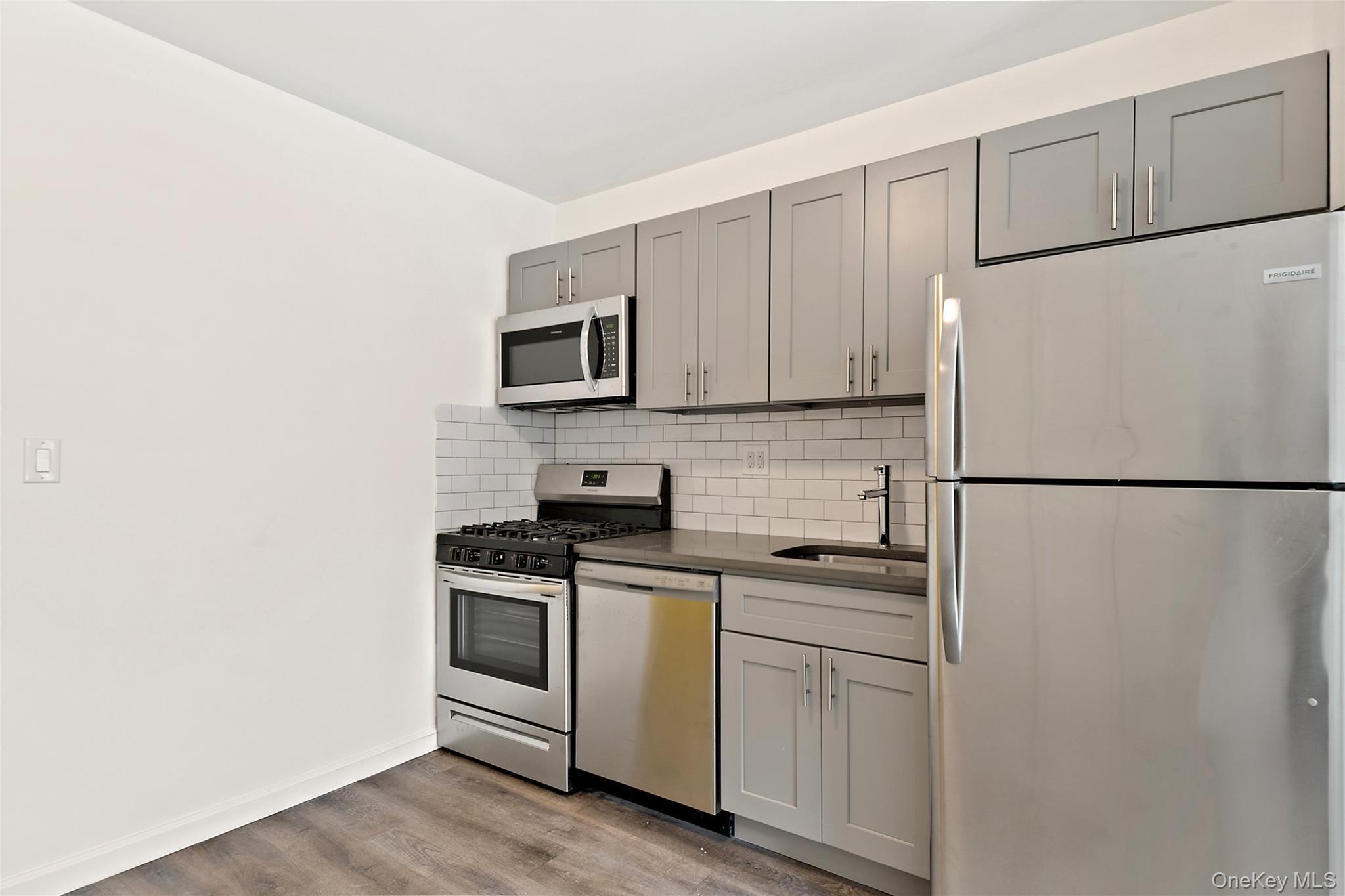 Commercial Sale Morris Avenue  Bronx, NY 10456, MLS-959846-17