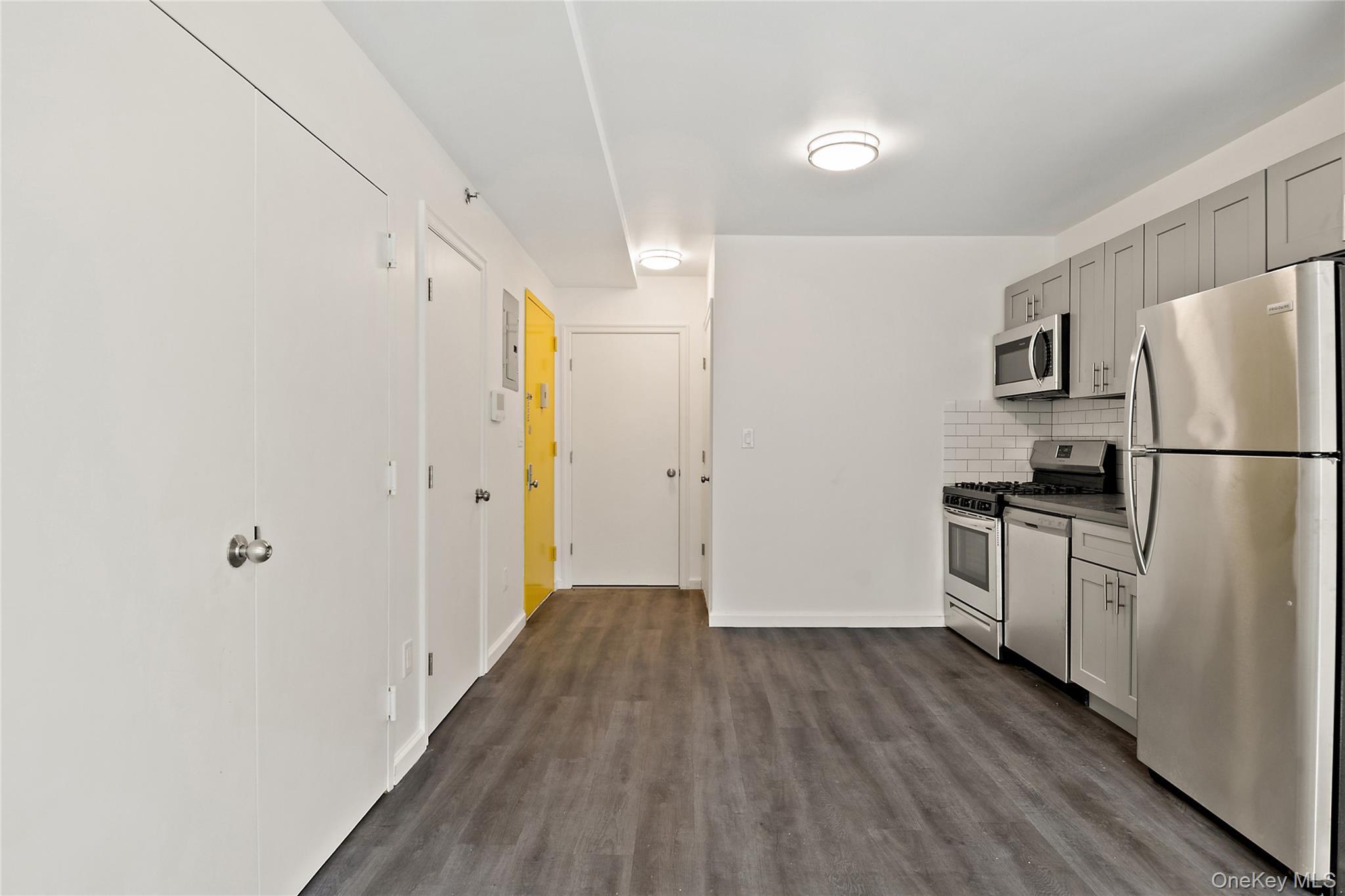 Commercial Sale Morris Avenue  Bronx, NY 10456, MLS-959846-18