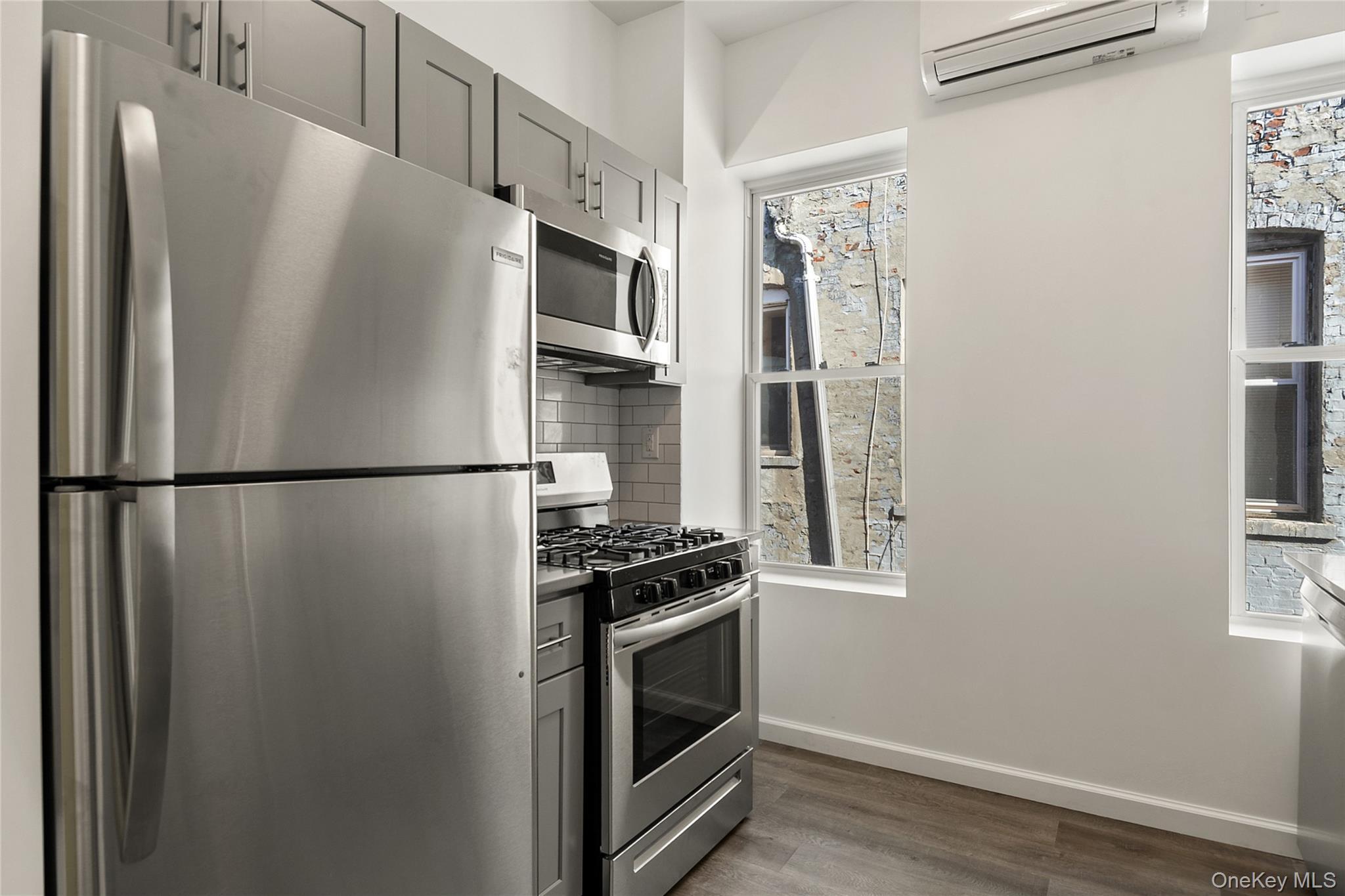 Commercial Sale Morris Avenue  Bronx, NY 10456, MLS-959846-31