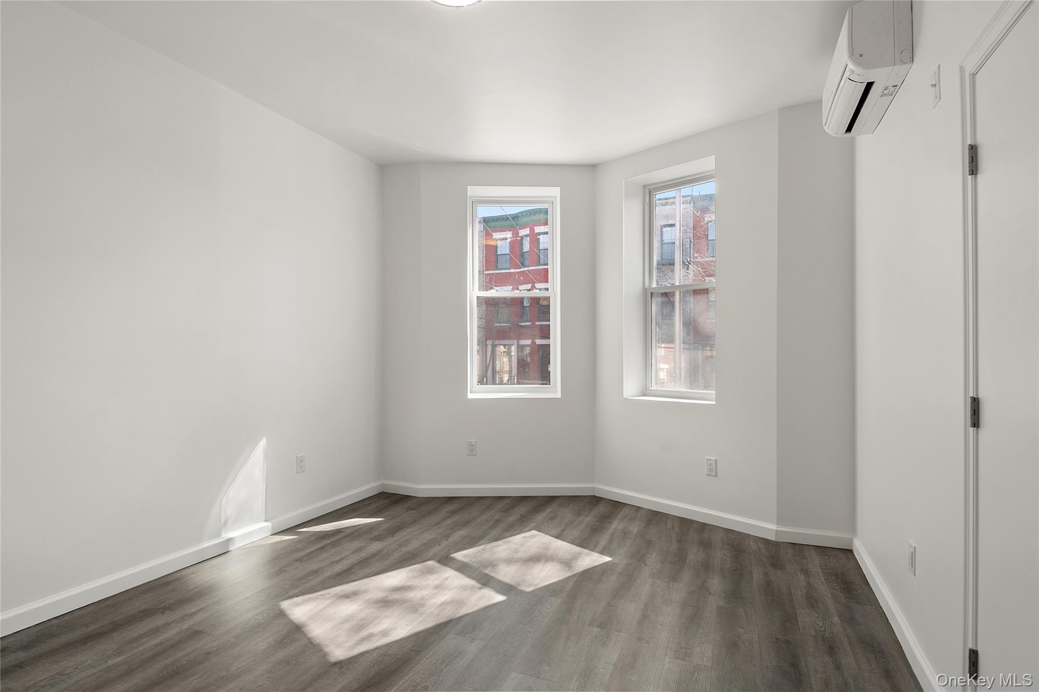Commercial Sale Morris Avenue  Bronx, NY 10456, MLS-959846-36