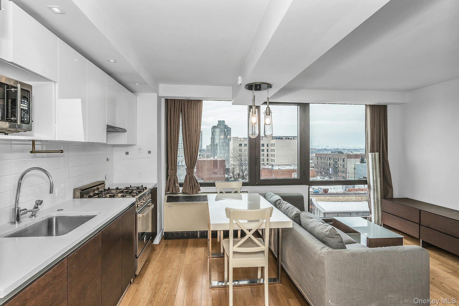 Condo Prince  Queens, NY 11354, MLS-959856-16