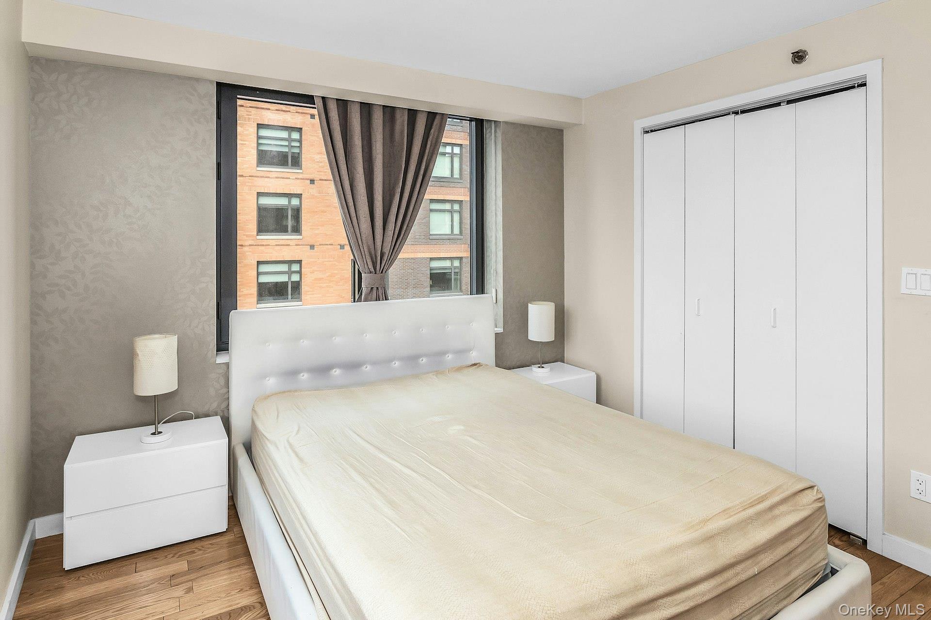 Condo Prince  Queens, NY 11354, MLS-959856-18