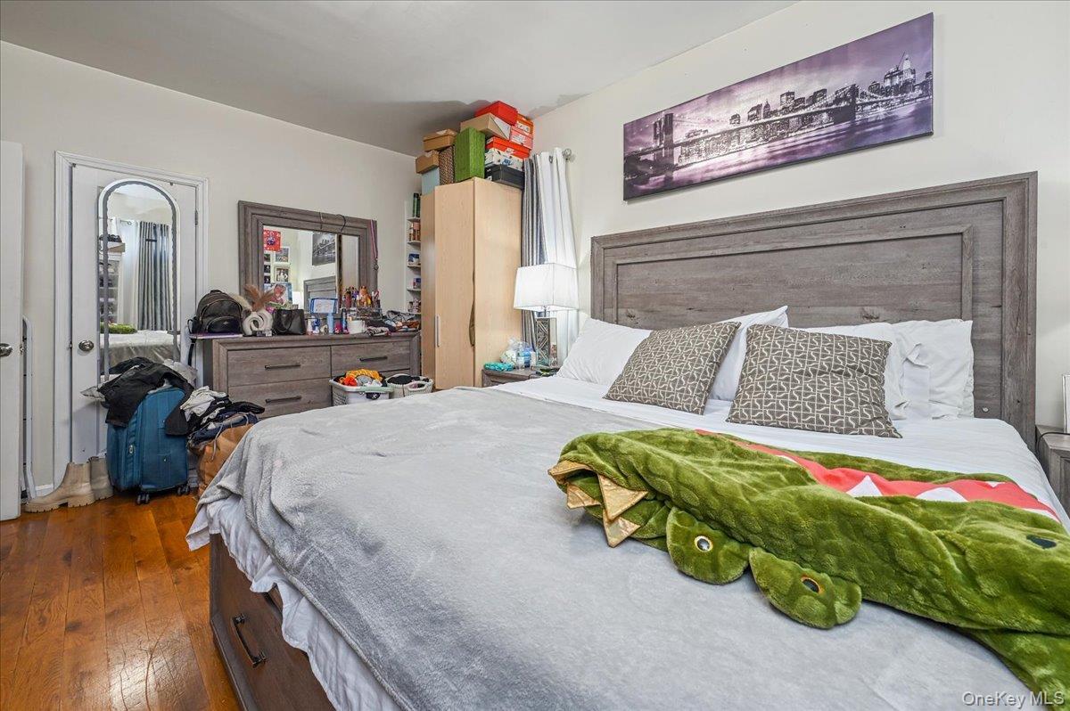 Single Family Stell  Bronx, NY 10469, MLS-959857-14