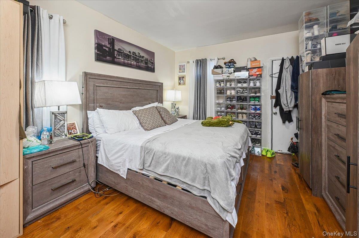 Single Family Stell  Bronx, NY 10469, MLS-959857-15