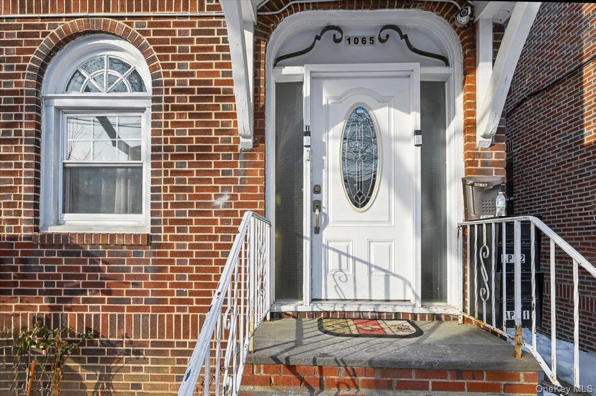 Single Family Stell  Bronx, NY 10469, MLS-959857-9