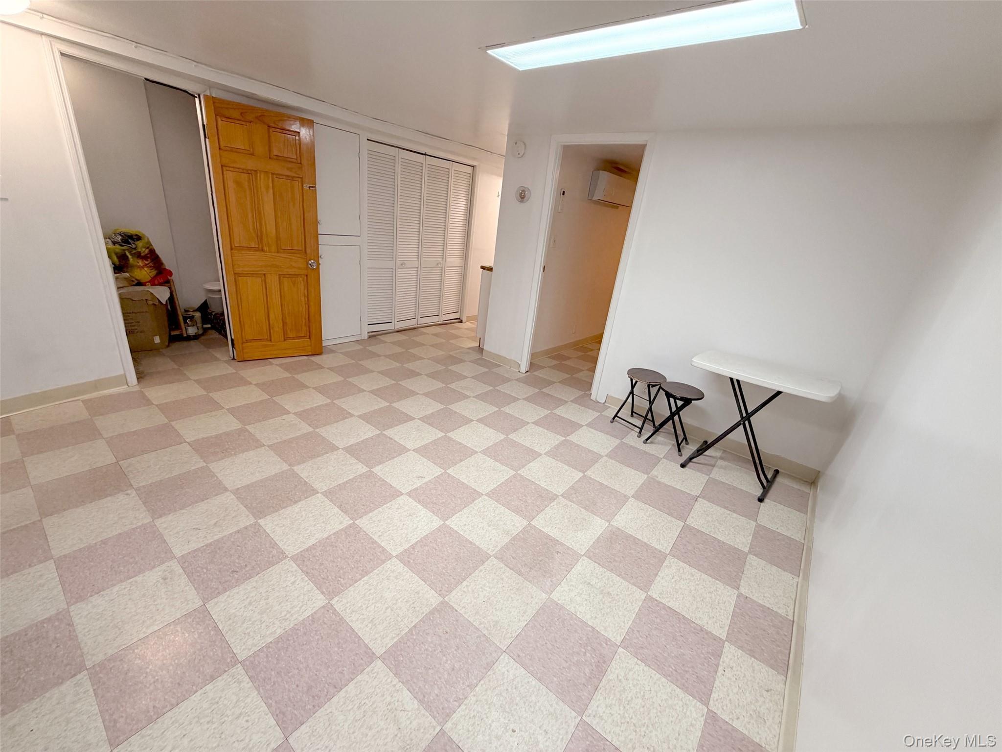 Apartment 77th Queens, NY 11367, MLS-959891-10