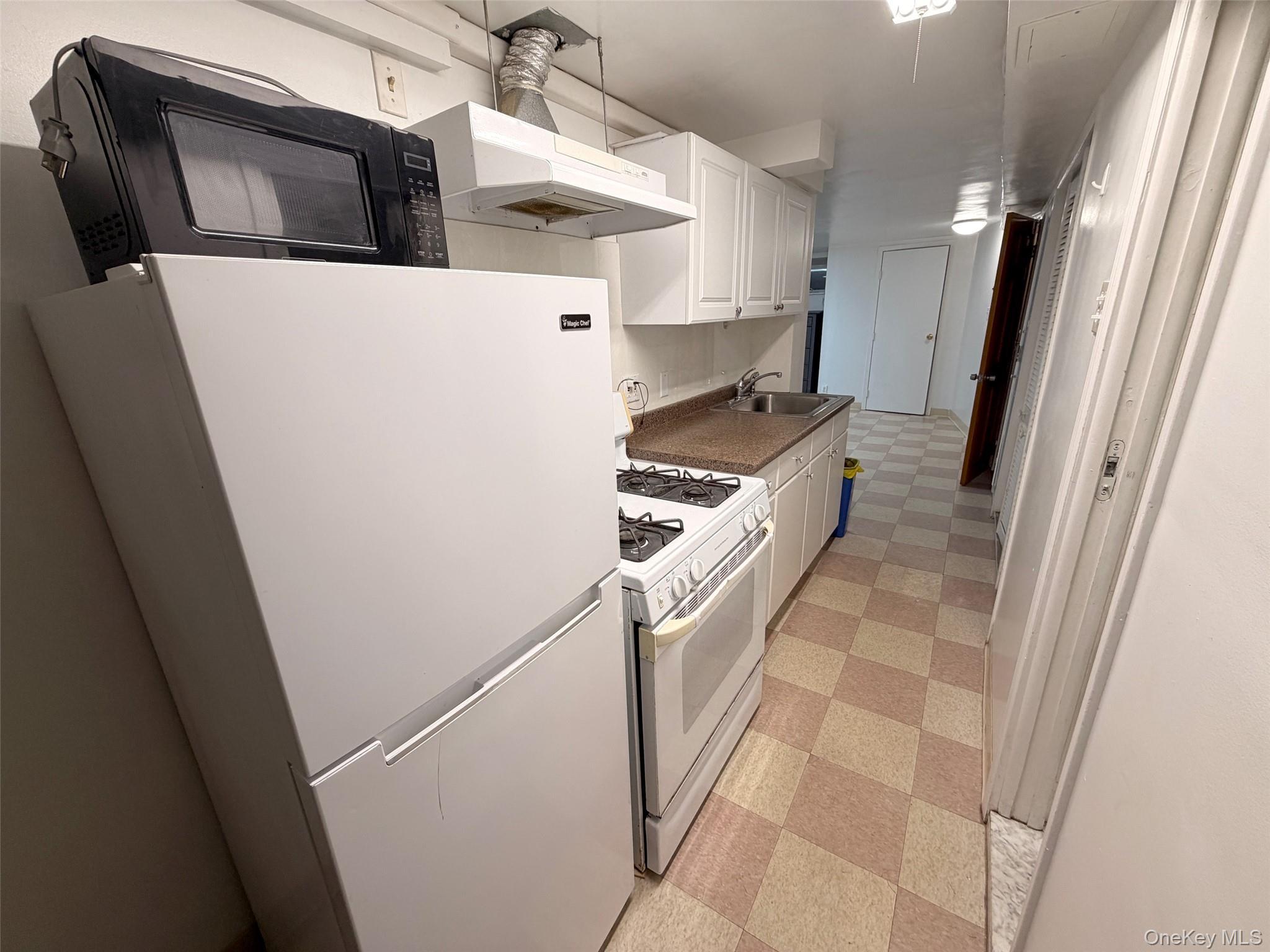 Apartment 77th Queens, NY 11367, MLS-959891-3