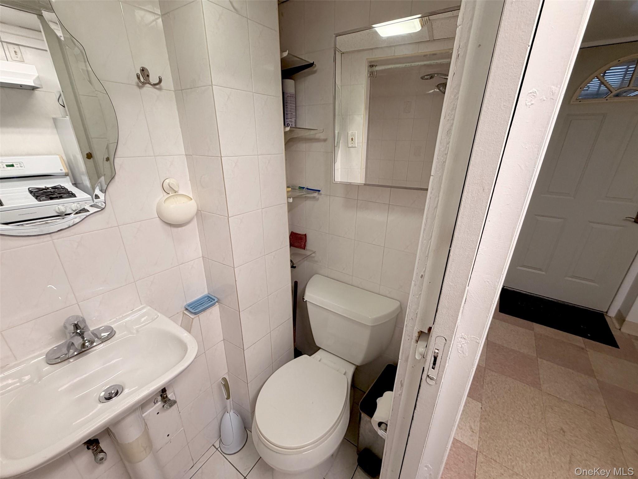 Apartment 77th Queens, NY 11367, MLS-959891-8