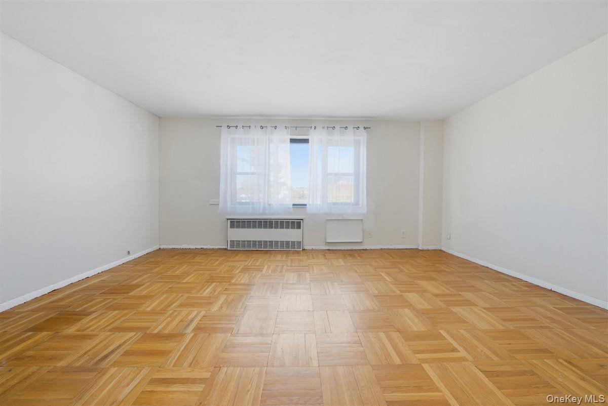 Coop Pelham  Westchester County, NY 10805, MLS-959941-12